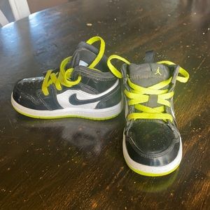 Toddler Nike shoes